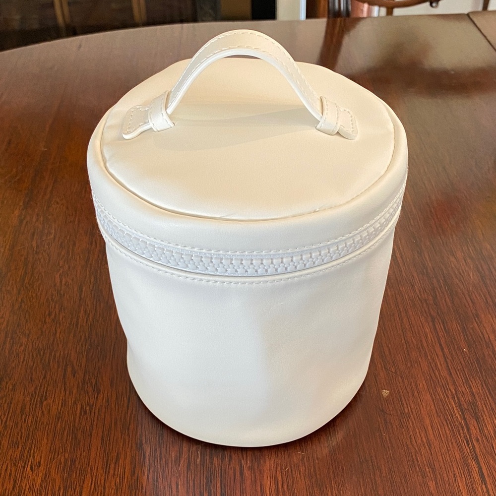 Trish McEvoy White Cosmetic Skincare Travel Bag Wellness Case Pouch